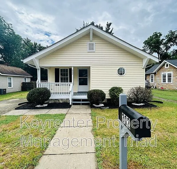 302 Charles St — Photo 1