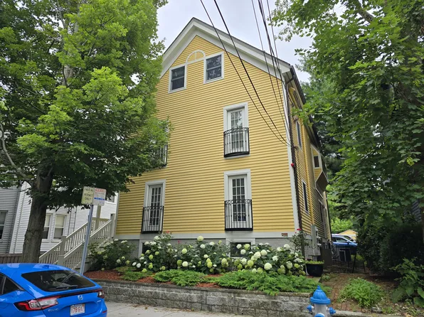 40 Parker St #1A, Cambridge, MA 02138