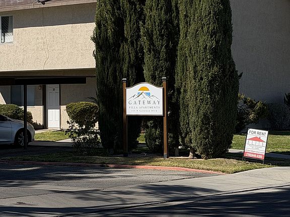 3rd image of 121 N Gateway Blvd #9