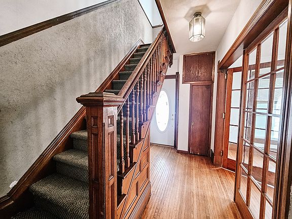 5th image of 203-205 Pine St