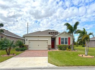 2555 Crowned Eagle Cir SW, Vero Beach, FL 32962