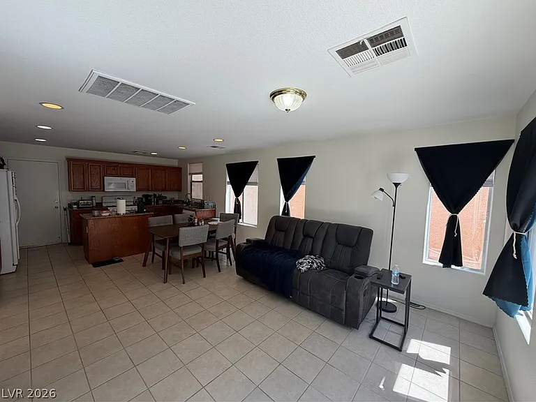 2515 Begonia Valley Ave — Photo 6