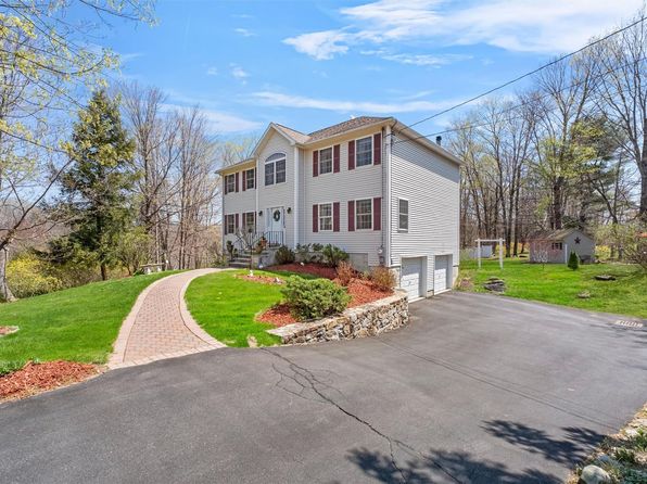 462 Cornwall Hill Road, Patterson, NY 12563