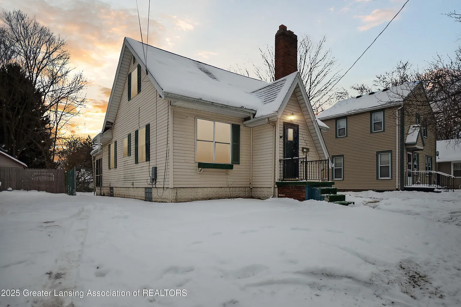 1516 E Oakland Ave photo 1