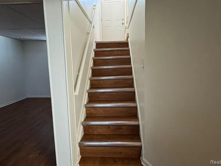 128 Girard Ave — Photo 21