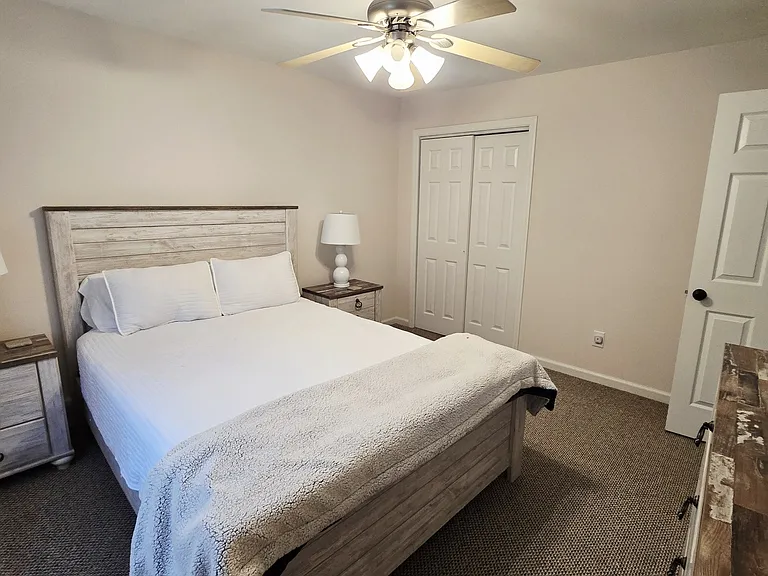 64 Beachfern Rd — Photo 12