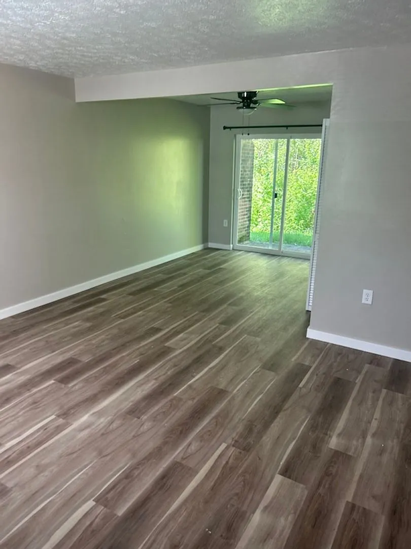 Bicentennial Way Apts — Photo 1