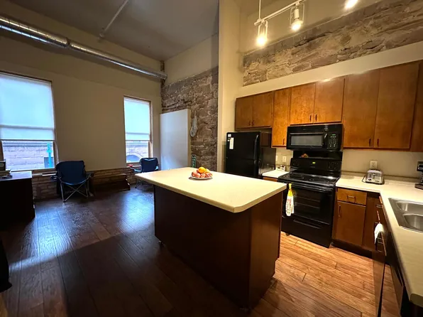 20 Sutphin St #208, Duluth, MN 55802