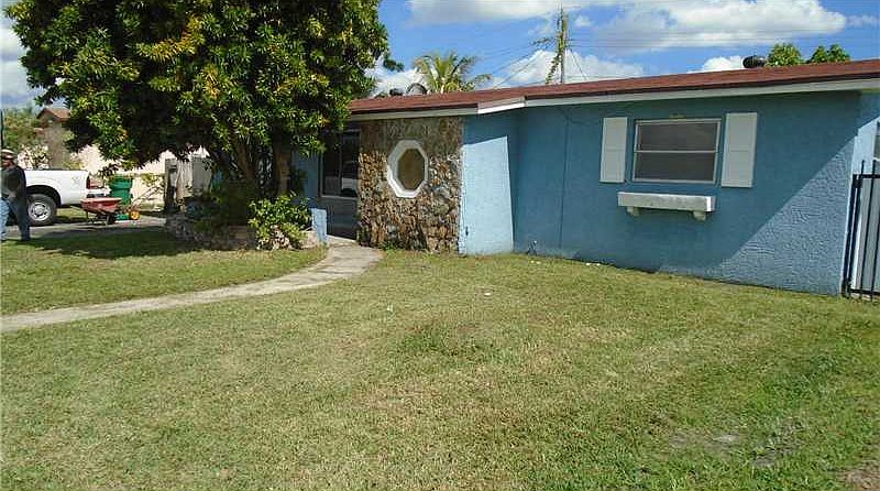 1st image of 21165 N Miami Ave
