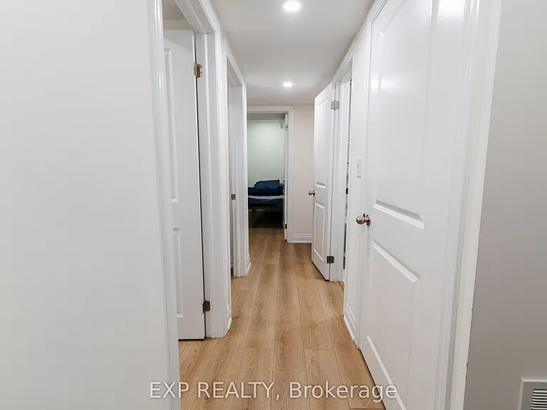 34 Rodda Blvd — Photo 9