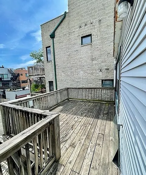 1069 N Hermitage Ave #3 — Photo 14