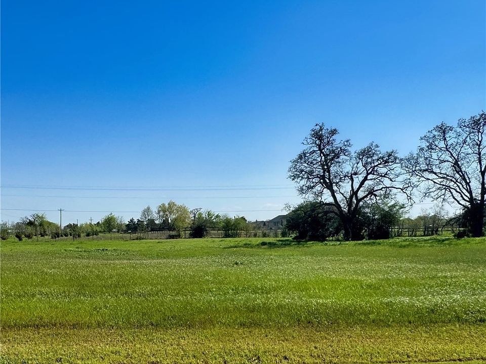 1st image of 10037 Hidden Pond Dr