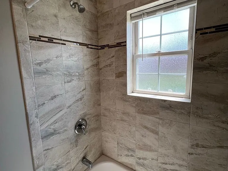 303 Plainfield Ave — Photo 7