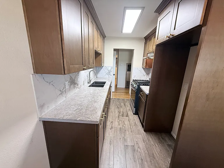 10301 San Leandro St — Photo 7
