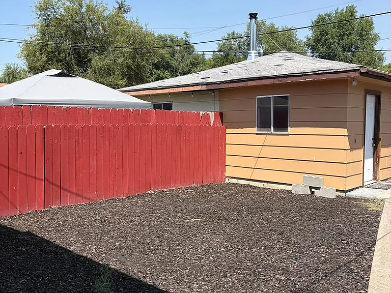 2437 Garden Ave — Photo 13