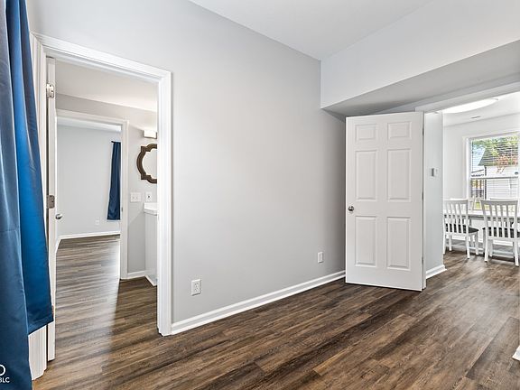5th image of 1421 Deloss St
