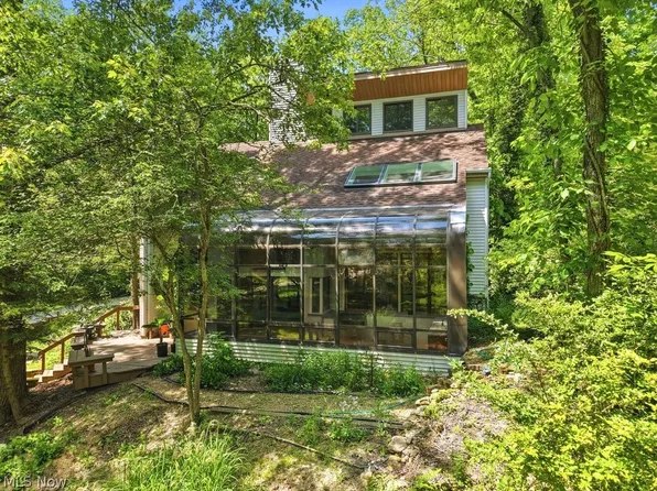 265 Ravenna St, Hudson, OH 44236