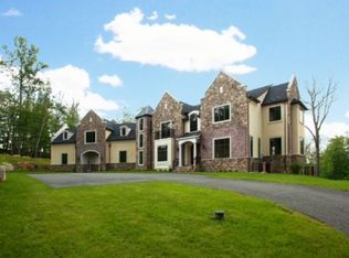 216 S Glen Rd, Kinnelon, NJ 07405