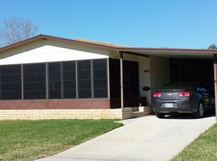 303 Gardenia Dr, Fruitland Park, FL 34731