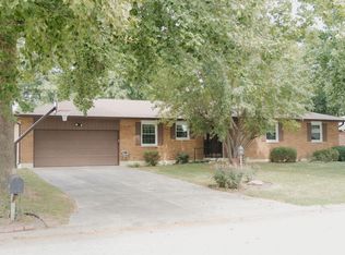 3025 Lantern Ln, Quincy, IL 62301