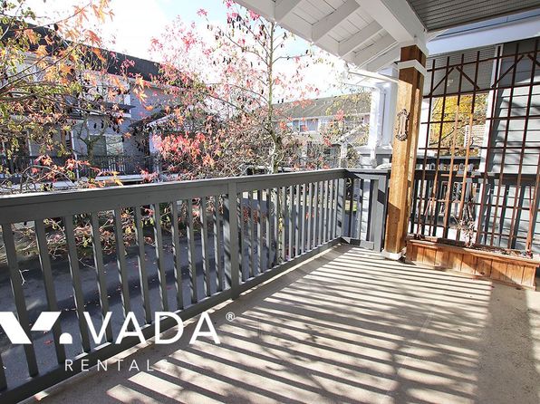3 bedroom rental in Surrey — photo 6