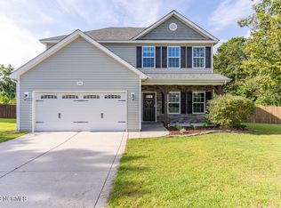 205 Ashton Ct, Sneads Ferry, NC 28460