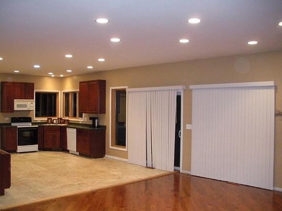 5th image of 814 Sheridan Dr