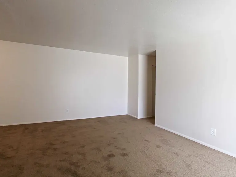 Brendan Court — Photo 11