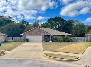 5440 Meadow West Ct, Flint, TX 75762