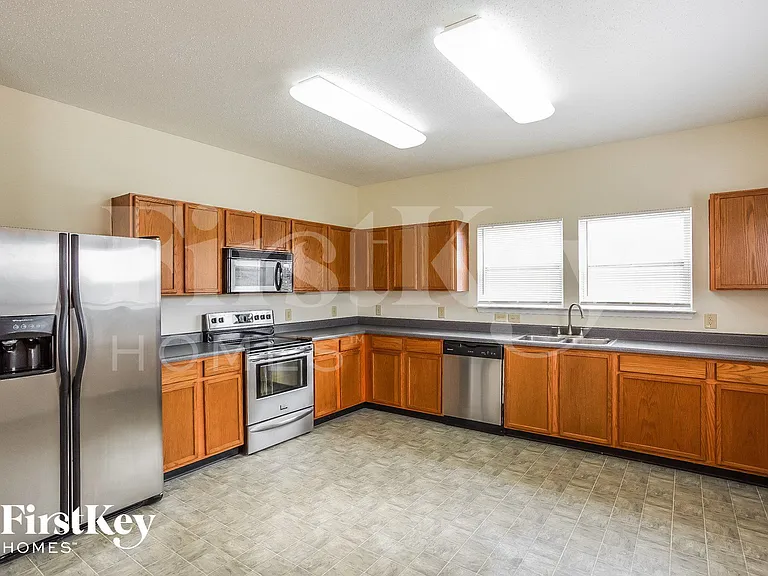 1079 King Maple Dr — Photo 6