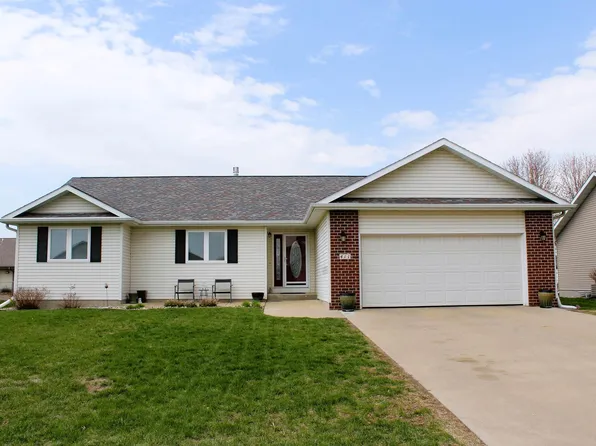 411 Coniston Cir, Sergeant Bluff, IA 51054