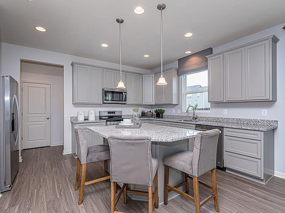 Kitchen with Island Breakfast Bar