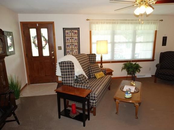 2nd image of 505 Patterson Ct
