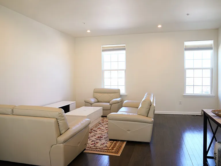 132 Mulberry Dr — Photo 8