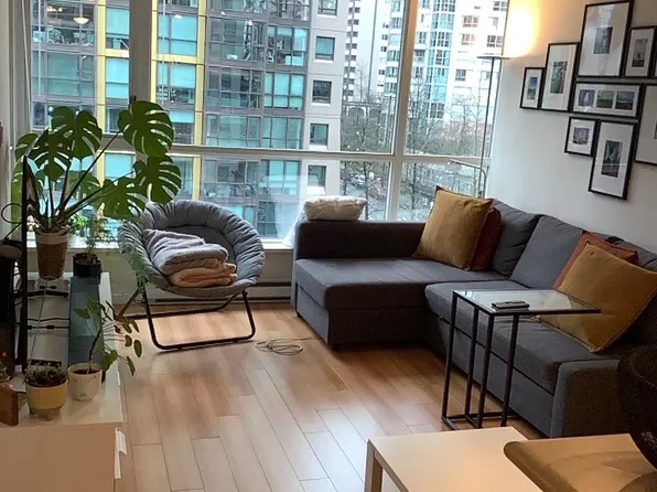 1420 Georgia St W #901, Vancouver, BC V6G 3K4