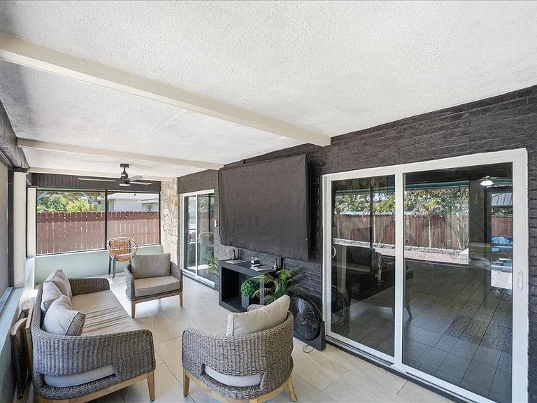 1326 SW Bartell Ave — Photo 44