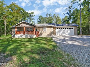 1068 Hargis Rd, Grimsley, TN 38565