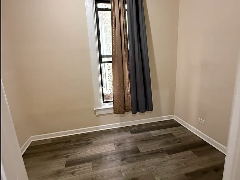 1641 S California Ave #2R — Photo 4