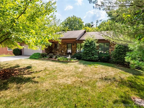 205 Lancaster Circle, New Albany, IN 47150