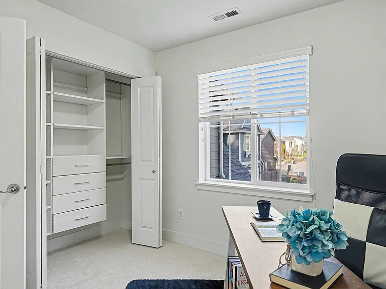 18726 43rd Dr SE — Photo 28