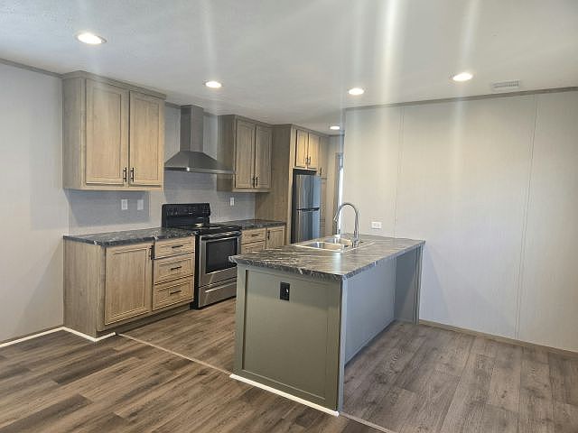 2nd image of 44 Stebbins Dr #44
