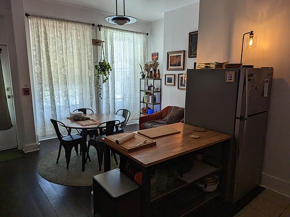 4th image of 926 S Saint Bernard St #1