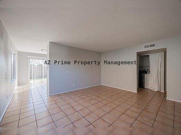 4th image of 2135 S Dorsey Ln