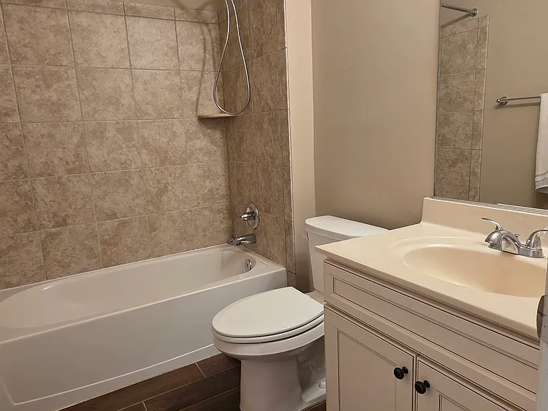 1120 Bay Berry Ln — Photo 6