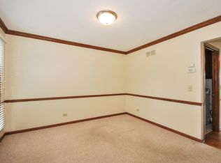 2782 Miller Rd, Geneva, IL 60134