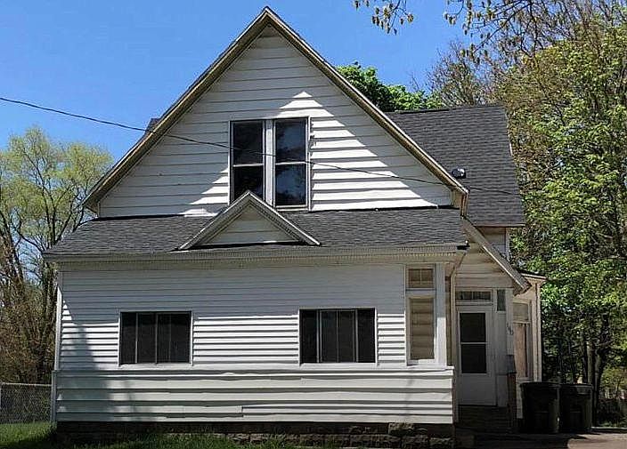 1st image of 180 McLaughlin Ave APT 2