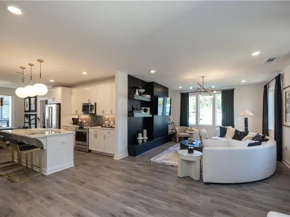 371 Grant Cir #1812, Atlanta, GA 30315