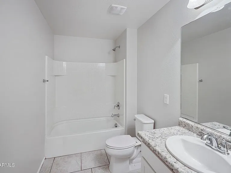 7135 W Rancho Dr — Photo 33