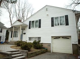 26 Elliott Rd, Harrington Park, NJ 07640