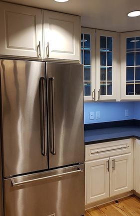 3rd image of 260 King St #906